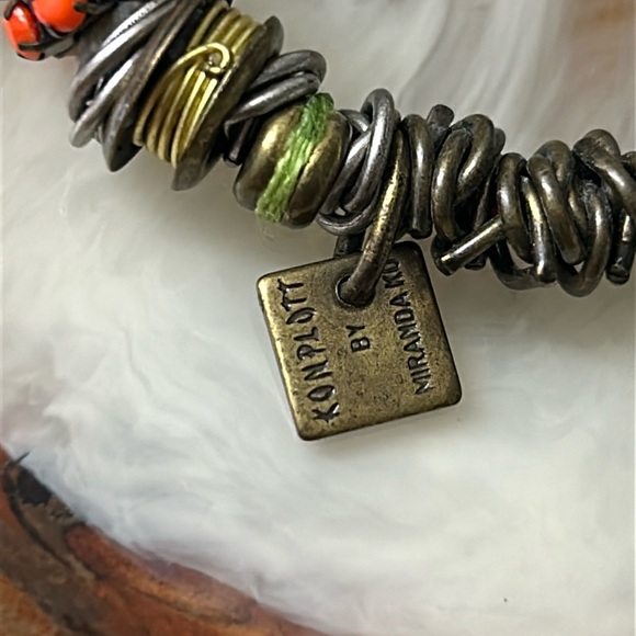 🖤KONPLOTT handmade bangle by Miranda Ko - Picture 5 of 11